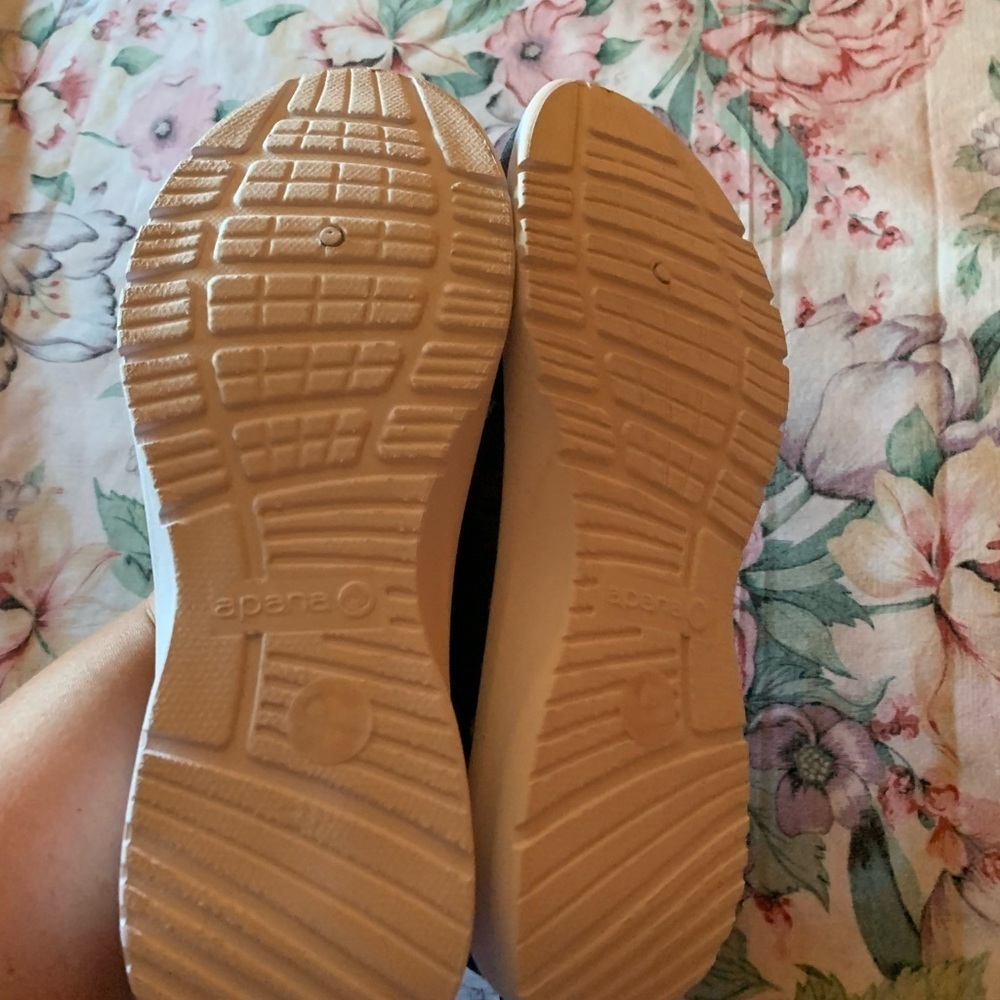 Women's Black and White Slip-On Shoes - Picture 13 of 14